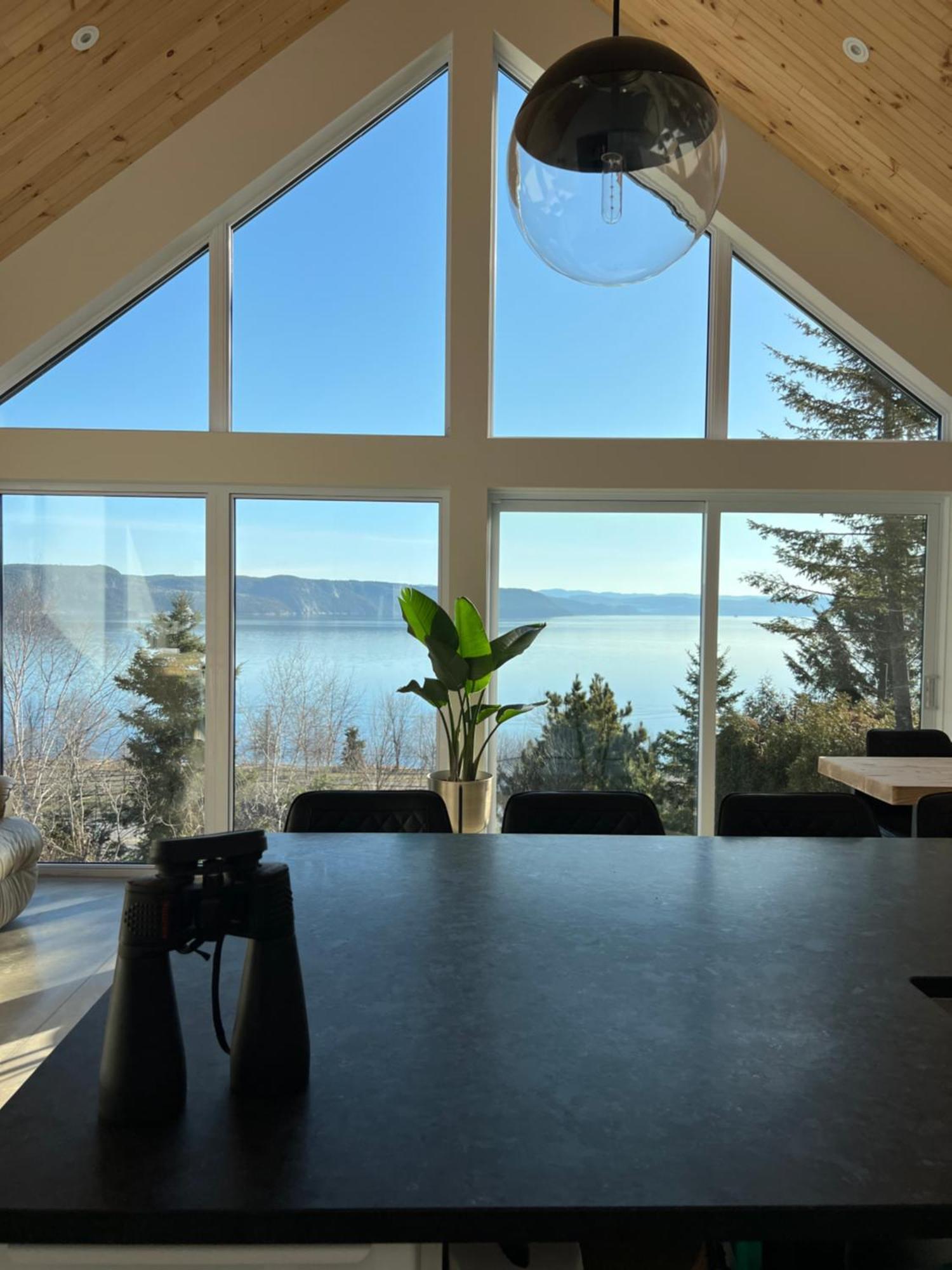 Magical Loft : Breathtaking View & Cozy Fireplace Chicoutimi 外观 照片