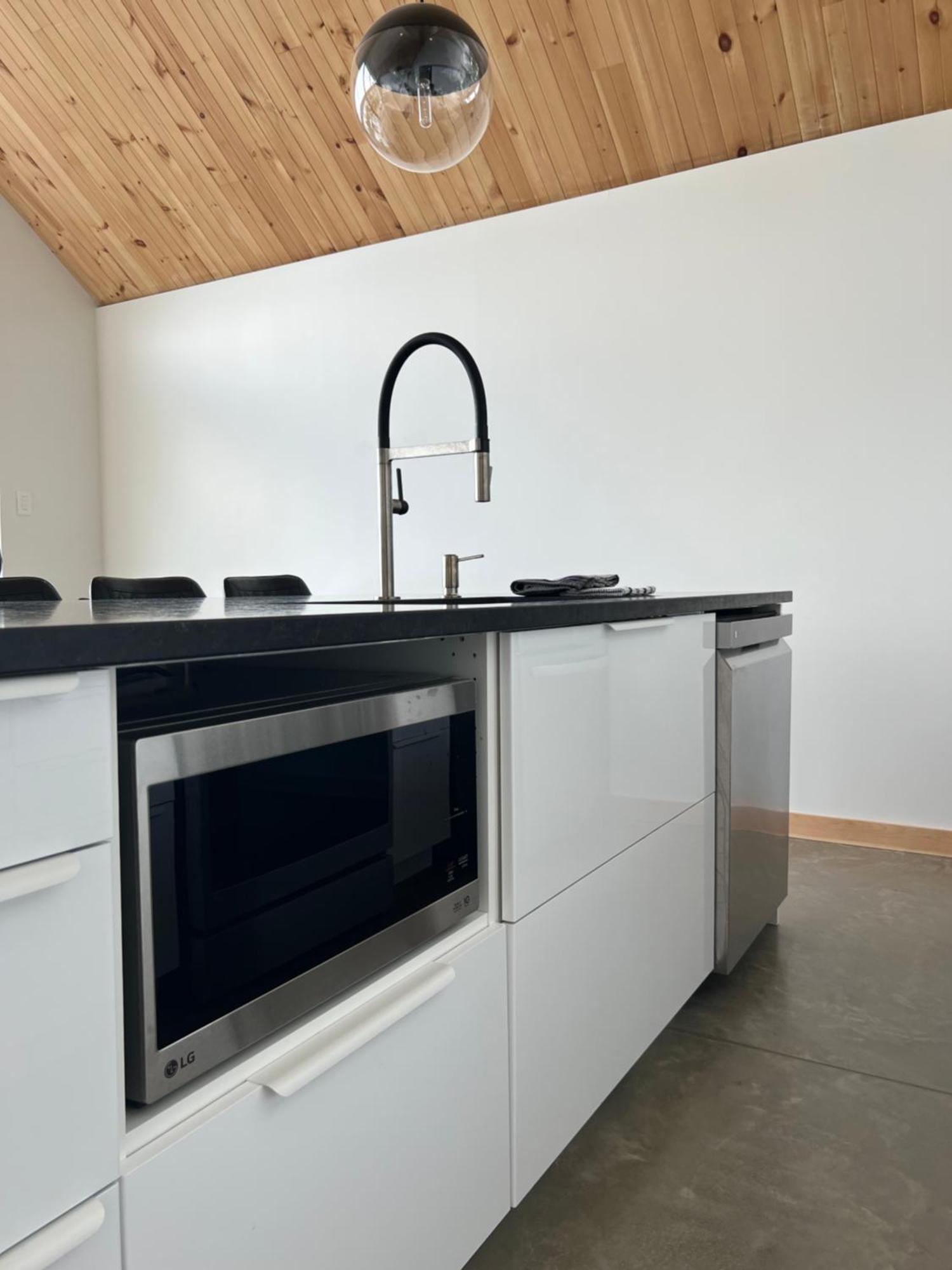 Magical Loft : Breathtaking View & Cozy Fireplace Chicoutimi 外观 照片